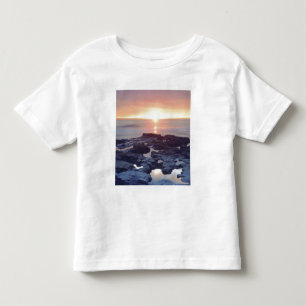 USA, Kalifornien, San Diego. Sunset Cliffs Gezeite Kleinkind T-shirt