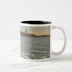 USA, Kalifornien, San Francisco.  Eine malerische  Zweifarbige Tasse