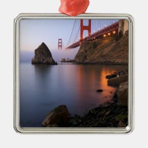 USA, Kalifornien, San Francisco. Golden Gate Ornament Aus Metall