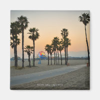 USA, Kalifornien, Santa Monica Pier bei Sonnenunte