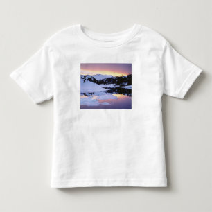 USA, Kalifornien, Sierra Nevada-Gebirge. Die Kleinkind T-shirt