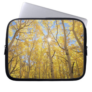 USA, Kalifornien, Sierra Nevada-Gebirge. Herbst Laptopschutzhülle
