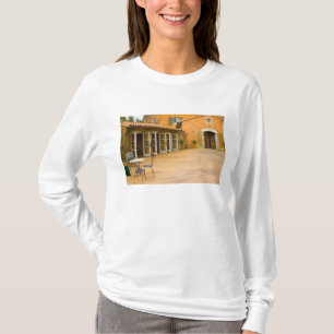USA, Kalifornien, Sonoma Valley, Patio im Viansa T-Shirt