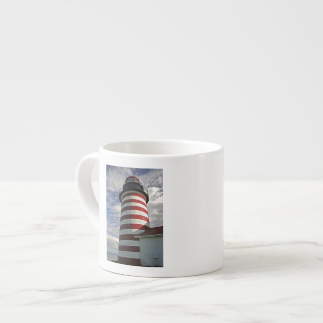 USA, Maine, Lubec. West Quoddy Head LIghthouse Espressotasse (Vorderseite Links)