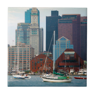 USA, Massachusetts. Bostons Wasserfront-Skyline Fliese