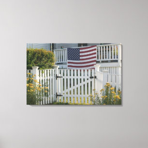 USA, Massachusetts, Gloucester: Patriotischer Zaun Leinwanddruck