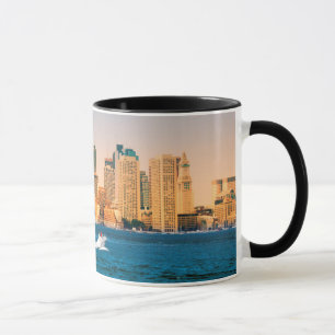USA, Massachusetts. Panorama der Bostoner Uferprom Tasse