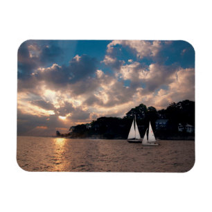 USA, Massachusetts. Segeln bei Sonnenuntergang Magnet