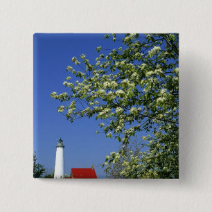 USA, Michigan, East Tawas. Tawas Leuchtturm mit Button