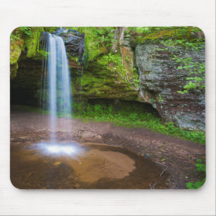 USA, Michigan. Scotts Wasserfall in Obermichigan Mousepad