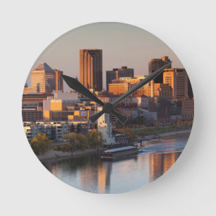 USA, Minnesota, Minneapolis, St. Paul 3 Runde Wanduhr