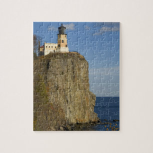 USA, Minnesota. Split Rock Leuchtturm am See