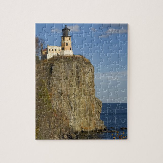USA, Minnesota.  Split Rock Lighthouse am See (Vertikal)