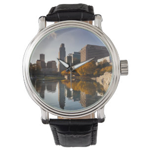 USA, Nebraska, Omaha, Gene Leahy Mall, Skyline Armbanduhr