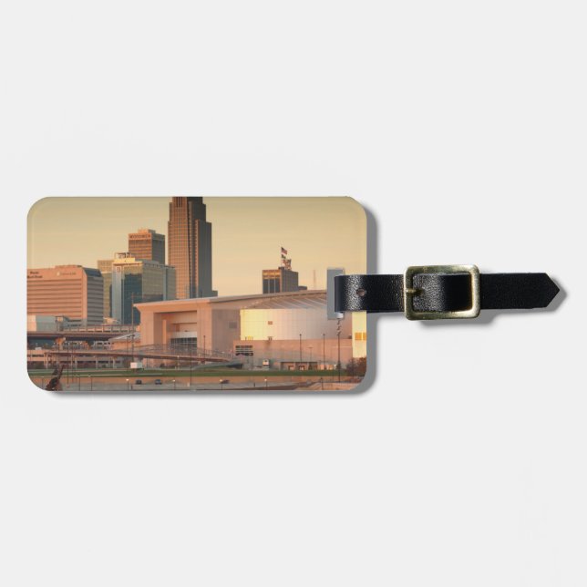USA, Nebraska, Omaha, Skyline Gepäckanhänger (Vorderseite horizontal)