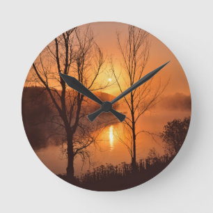 USA, New England, Maine. Herbstsonne Runde Wanduhr