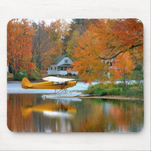 USA, New England, New Hampshire. Wasserflugzeug Mousepad