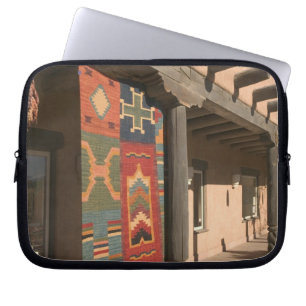 USA, New Mexico, Taos: Navaho Rug Gallery Kit Laptopschutzhülle