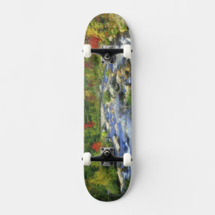 USA, New York. Ein Wasserfall in den Adirondack Skateboard