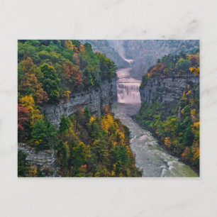 USA, New York, Letchworth State Park. Fluss und Postkarte