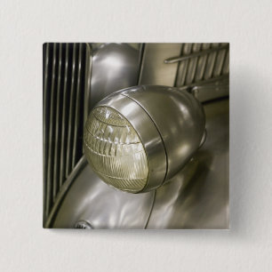 USA, Ohio, Cleveland: Western Reserve Historical 2 Button
