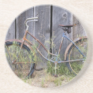 USA, Oregon, Bend. Ein verdünntes altes Fahrrad Getränkeuntersetzer