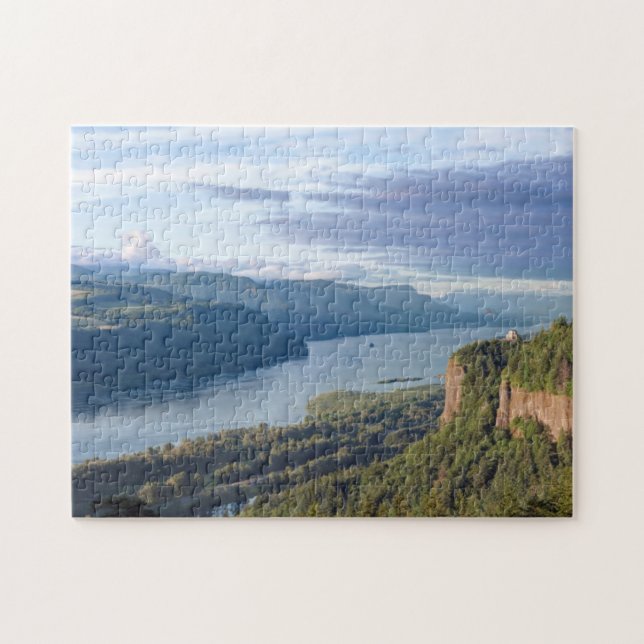 USA, Oregon, Columbia River Gorge, Vista House (Horizontal)
