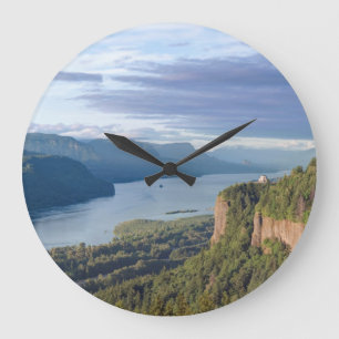USA, Oregon, Columbia River Gorge, Vista House Große Wanduhr