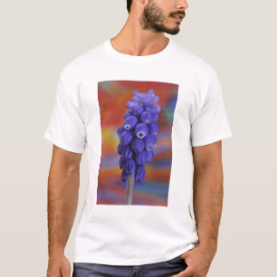 USA, Oregon, Portland. Nahaufnahme einer blauen Tr T-Shirt