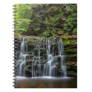 USA, Pennsylvania, Benton. Wasserfall in Ricketten Notizblock