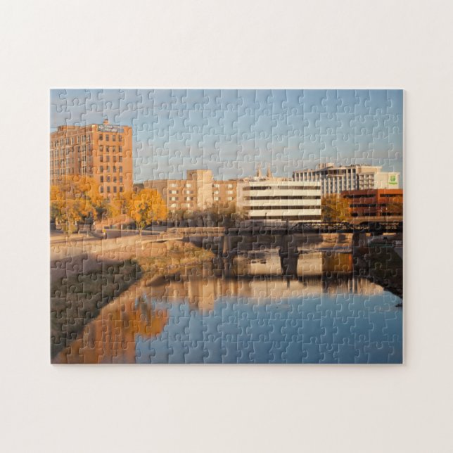 USA, South Dakota, Sioux Falls, City Skyline (Horizontal)