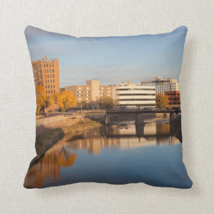 USA, South Dakota, Sioux Falls, City Skyline Kissen