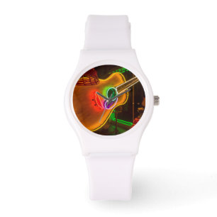 USA, Texas, Austin. Neon-Gitarre bei Erpressung Armbanduhr