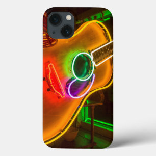 USA, Texas, Austin. Neon Gitarre bei Erpressung iPhone 13 Hülle