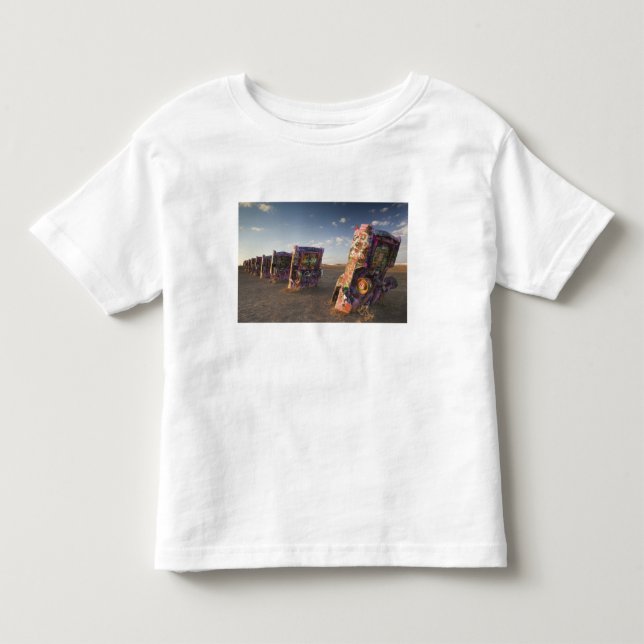 USA, TEXAS, Panhandle Area, Amarillo: Cadillac 2 Kleinkind T-shirt (Vorderseite)