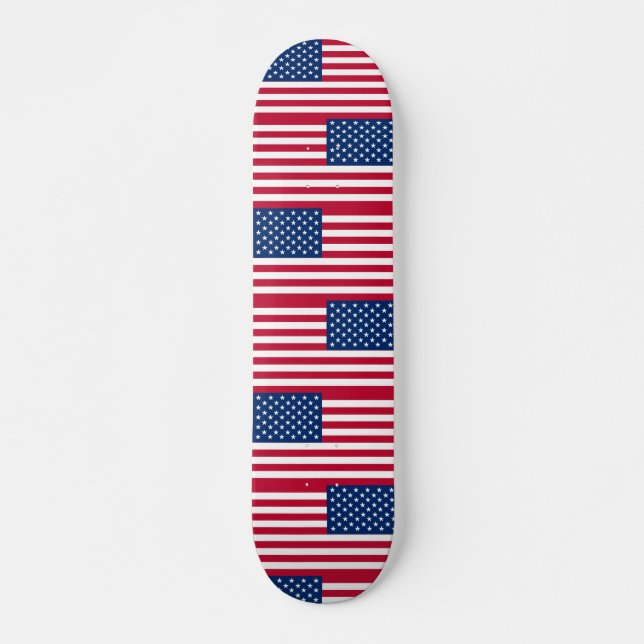 USA - US Flagge unter amerikanischer Flagge Skateboard (Vorne)