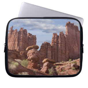 USA, Utah. Aussicht auf Fisher Towers Kredit als: Laptopschutzhülle