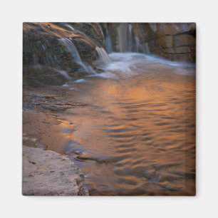 USA, Utah, Escalante Wilderness. Wasserfall in Magnet