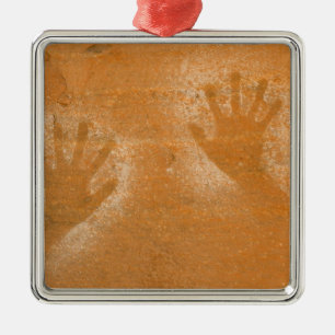 USA, Utah, Pictogramme Handabdrücke auf Sandstein, Silbernes Ornament