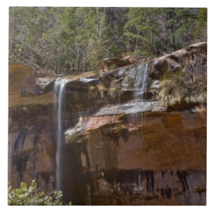 USA, Utah, Zion National Park, Wasserfälle bei Fliese