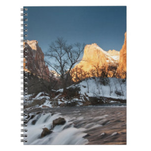 USA, Utah, Zion-Nationalpark. Bergsonneaufgang Notizblock