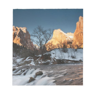 USA, Utah, Zion-Nationalpark. Bergsonneaufgang Notizblock