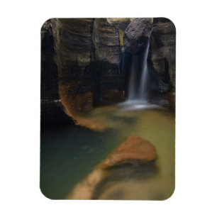 USA, Utah, Zion-Nationalpark. Keyhole Falls in Magnet