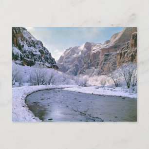 USA, Utah, Zion NP. Neuer Schnee bedeckt den Canyo Postkarte