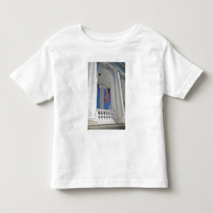 USA, VA, Arlington. Amerikanische Flaggen sind geh Kleinkind T-shirt