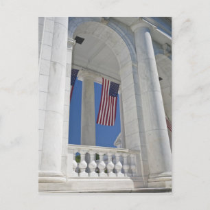 USA, VA, Arlington. Amerikanische Flaggen sind geh Postkarte