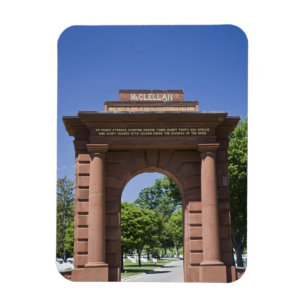 USA, VA, Arlington. McClellan-Tor bei Arlington Magnet