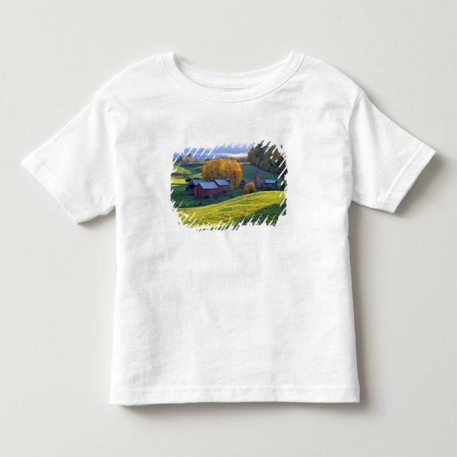 USA, Vermont, Jenne Bauernhof. Rollende grüne Kleinkind T-shirt (Vorderseite)