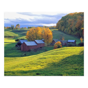 USA, Vermont, Jenne Farm. Rollende grüne Hügel Fotodruck