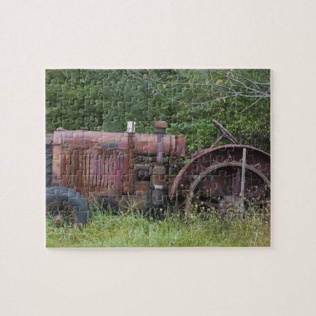 USA, Vermont, MANCHESTER: Antiker Ackerschlepper (Horizontal)